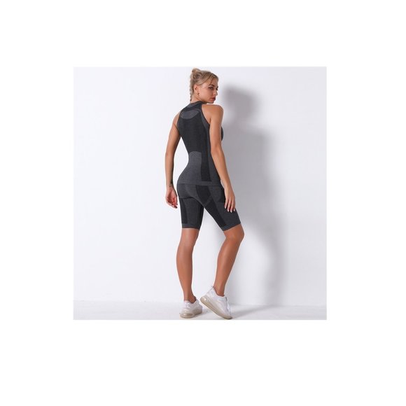 Compression Suit Shorts & Top - Activewear 2 piece set - Bermuda Shorts and Top - Picture 2 of 10